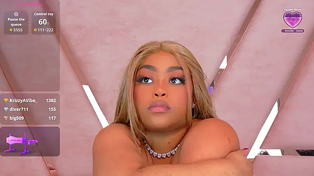 TiannahGlow's Live XXX Chat