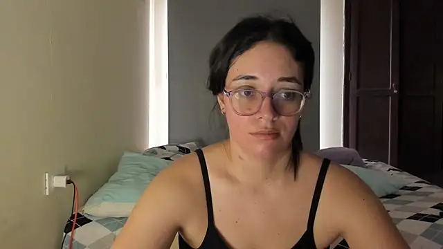 atenas_05_'s Live XXX Chat