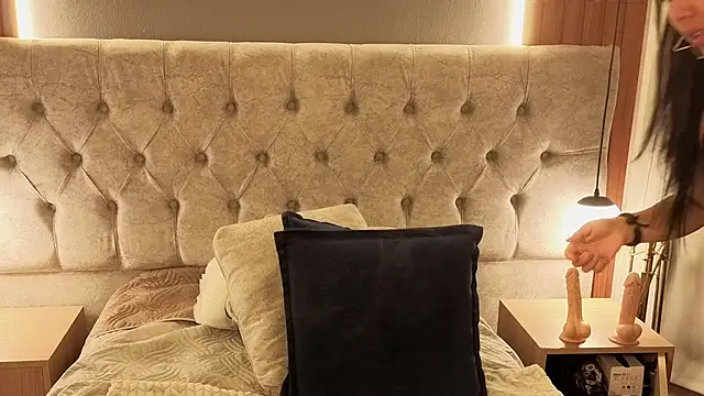 LiaMonroee_ Adlı Modelin Canlı XXX Sohbeti