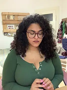 CurvydesifromgermanyのライブXXXチャット