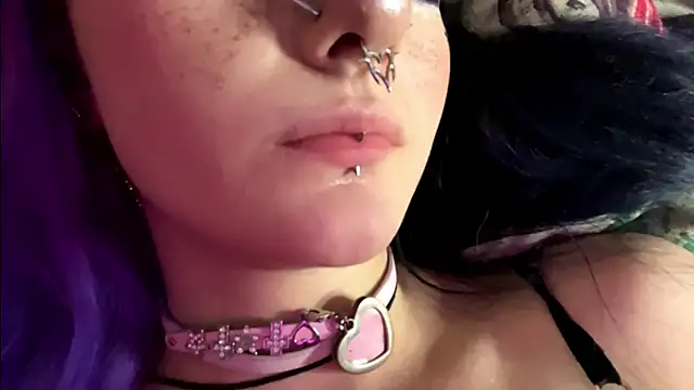 HolyCute Live XXX-chat