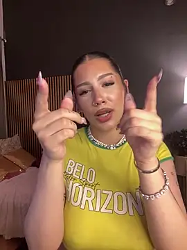 lora_meow élő XXX-chatje