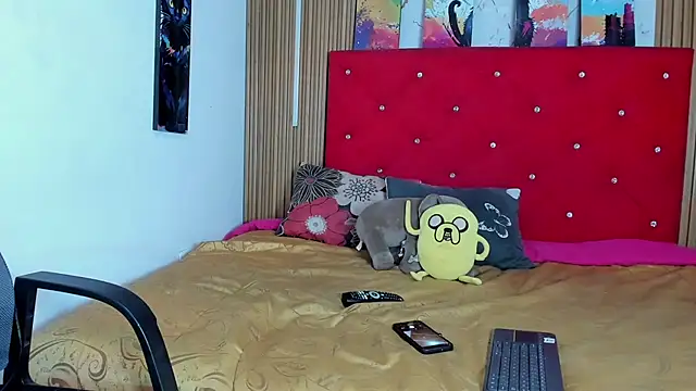 nix_casanova élő XXX-chatje