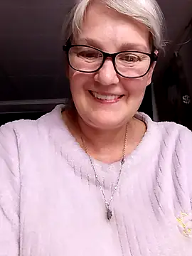 irinamaux's Live XXX Chat