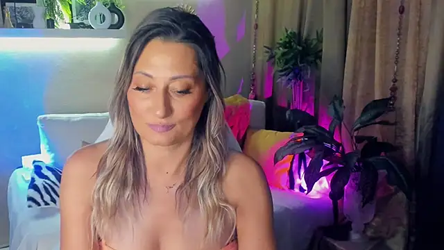 Chat +18 de SarahAlluring ao vivo