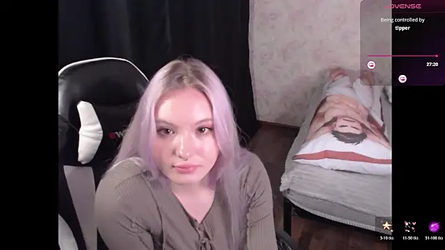 Chat +18 de VikaPowers ao vivo