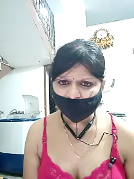 Chat XXX en directo de ZOYA-STRIP