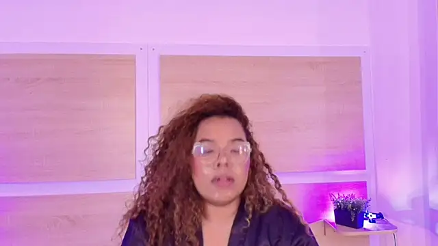 Your_big_ebony_goddness' Live XXX Chat