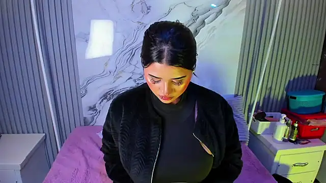 צ'אט XXX בשידור חי של venusowen_