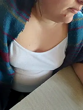 Czat XXX na żywo – 69_less