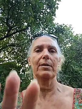 yalukerya – Naživo XXX chat