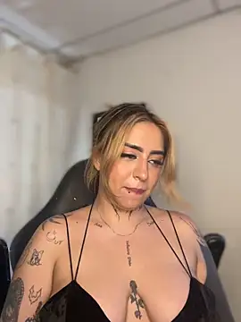 CarolQueen1_ élő XXX-chatje