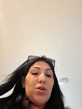 LittleMissEeve – Naživo XXX chat