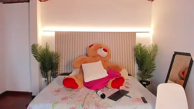 Milu_blossom – Naživo XXX chat