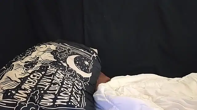 Ilovepussy1911 – Naživo XXX chat