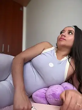 Veronica_Wins_'s Live XXX Chat