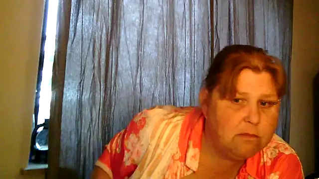 Chat +18 de Sylviastar46 ao vivo