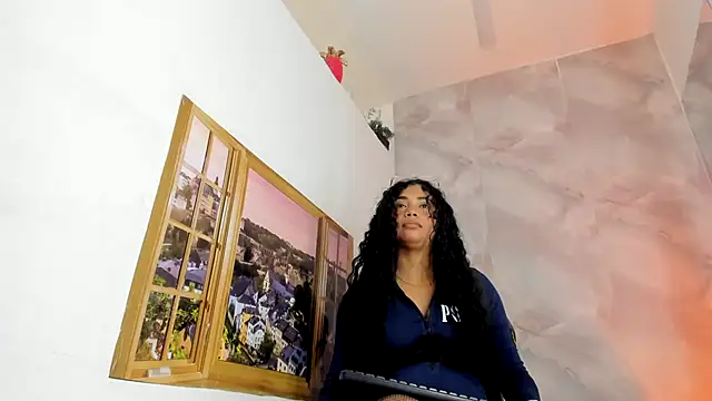 دردشة EllyBloom الجنسية المباشرة