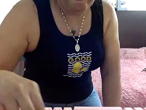 mommy-flabia élő XXX-chatje