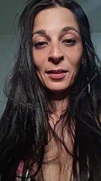 Viola43 Adlı Modelin Canlı XXX Sohbeti