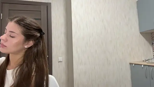 LypsiXo Adlı Modelin Canlı XXX Sohbeti