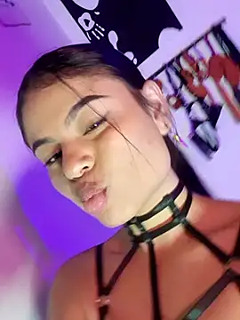 Cleo_hills – Naživo XXX chat