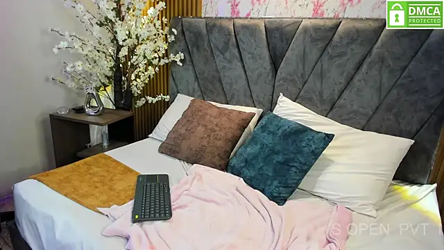 Aisha_Vex – Naživo XXX chat