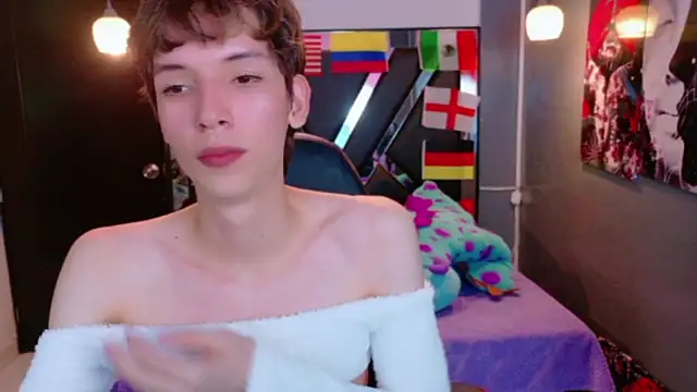 Stefany_PiInk – Naživo XXX chat