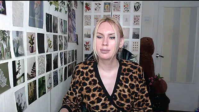 XXX chat uživo modela CapriScorpion