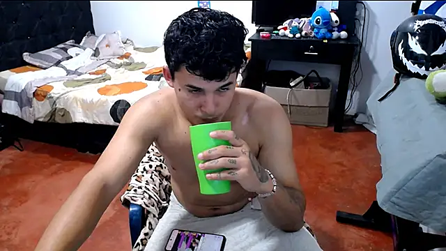 freddy_romas Chat XXX live