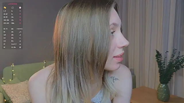 BlondeKelly élő XXX-chatje