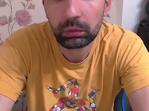 Leo_1617 Adlı Modelin Canlı XXX Sohbeti
