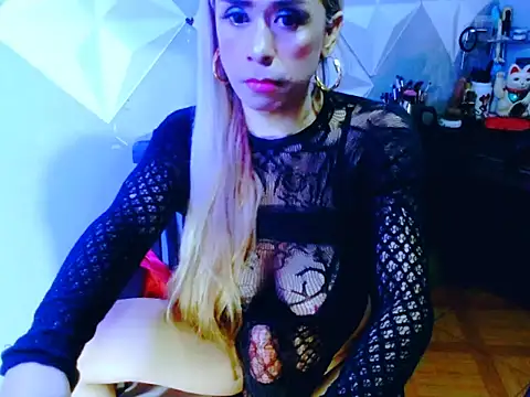 QueenDragonc0ckts' Webcam Show