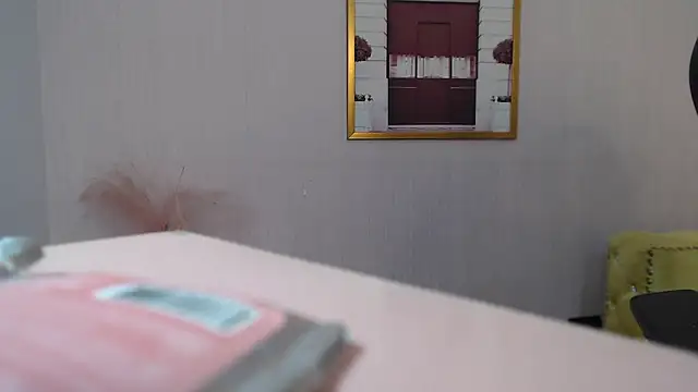 Charlote_ch – Naživo XXX chat