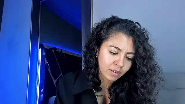 Amareto_ Adlı Modelin Canlı XXX Sohbeti