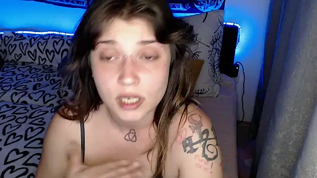AlienforTwenty Adlı Modelin Canlı XXX Sohbeti