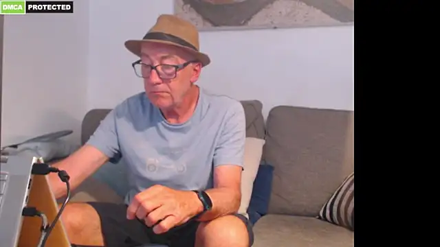 bluedae1 – Naživo XXX chat