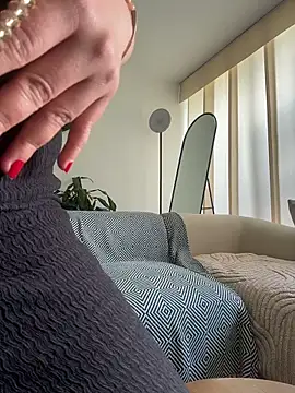 sukhakunis1's Live XXX Chat