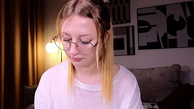 khalisea élő XXX-chatje