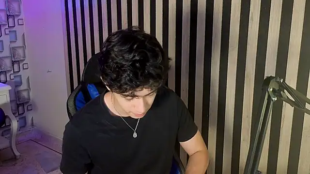 MikeVoss_ Live XXX Chat