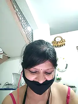 دردشة ZOYA-STRIP الجنسية المباشرة
