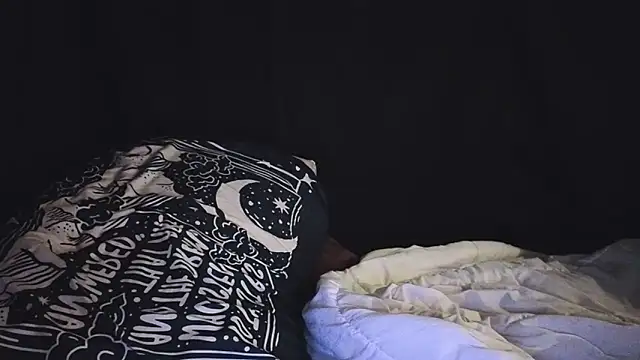 Ilovepussy1911 webkamerás műsora