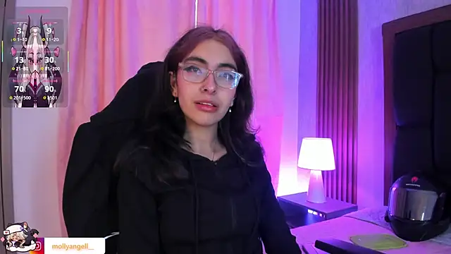 Molly_A live XXX chat