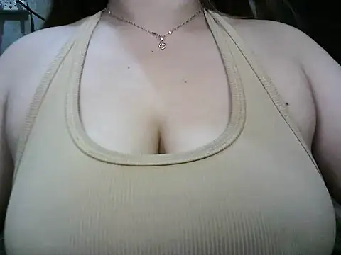 SquirtSellene18 – Naživo XXX chat