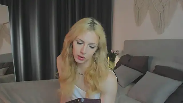 Tiffany__King লাইভ XXX চ্যাট