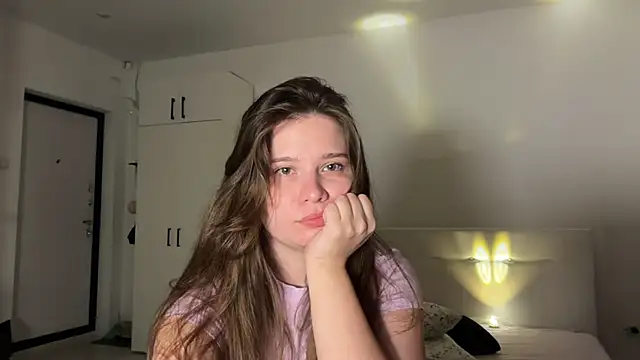 PonyChika Adlı Modelin Canlı XXX Sohbeti