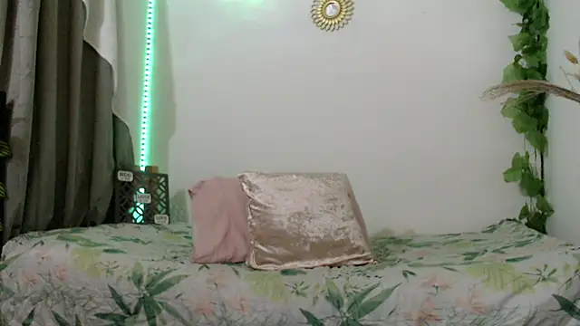 Donniia Adlı Modelin Canlı XXX Sohbeti