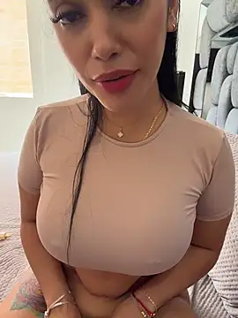 emma_andrew1 Adlı Modelin Canlı XXX Sohbeti