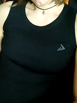 Aashikalaa élő XXX-chatje