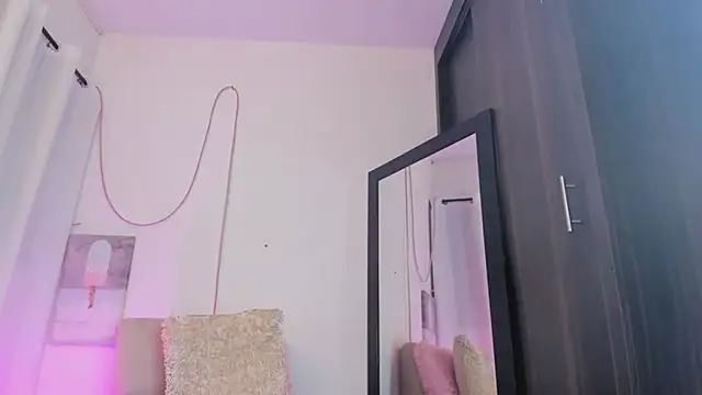miaapril's Live XXX Chat